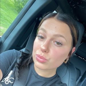 Meet your Posher, Breanna